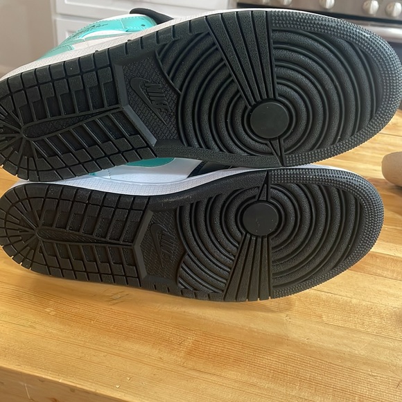 Air Jordan’s - Picture 4 of 4